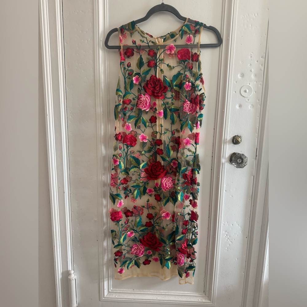 Floral embroidered sheath dress Sleeveless